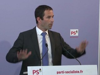 Point presse Benoît Hamon : "Sarkozy et le groupe Fourtou"