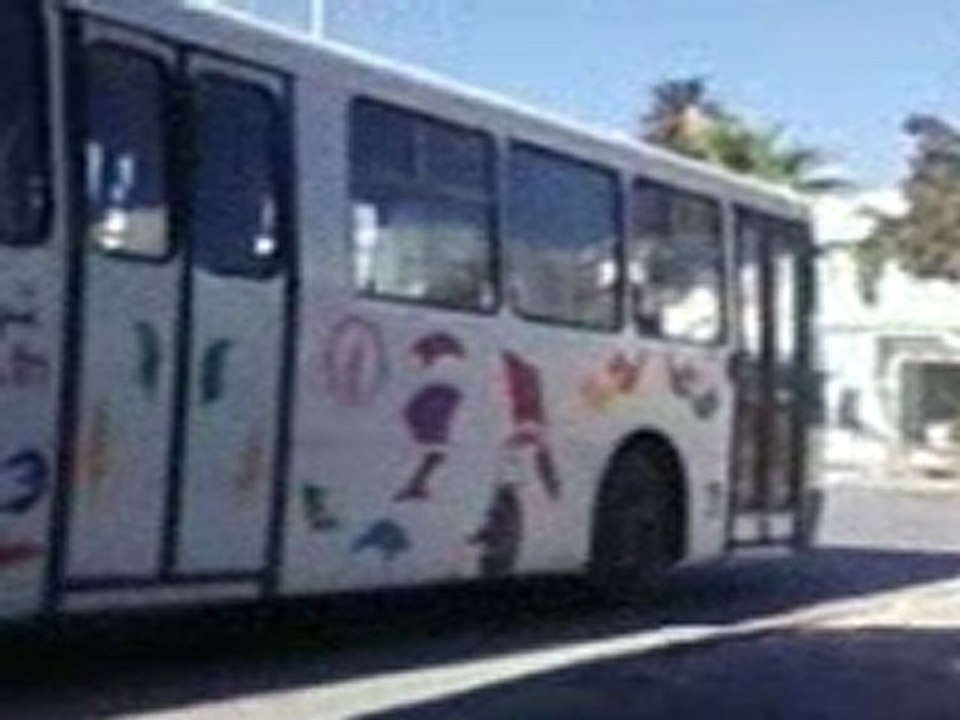 bus sts a l'avenue farhat hached mahdia