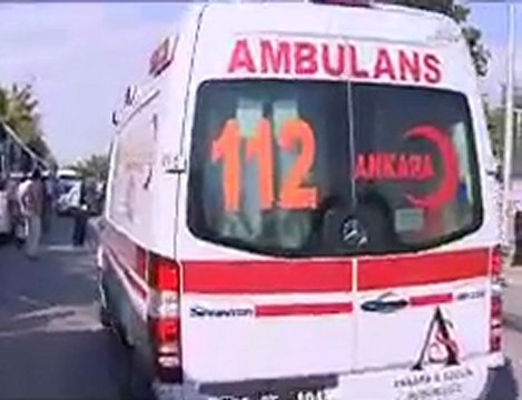 Polis aracı yoldan çıktı: 3 polis yaralı