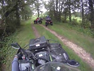 balade masai et kymco bleu et rouge aout2011.mp4 3