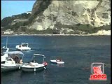 Napoli - Barriera anti-rifiuti a Nisida