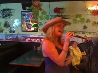 Drunk Karaoke Singers-Rocky Balboa's DRUNKAROKE!