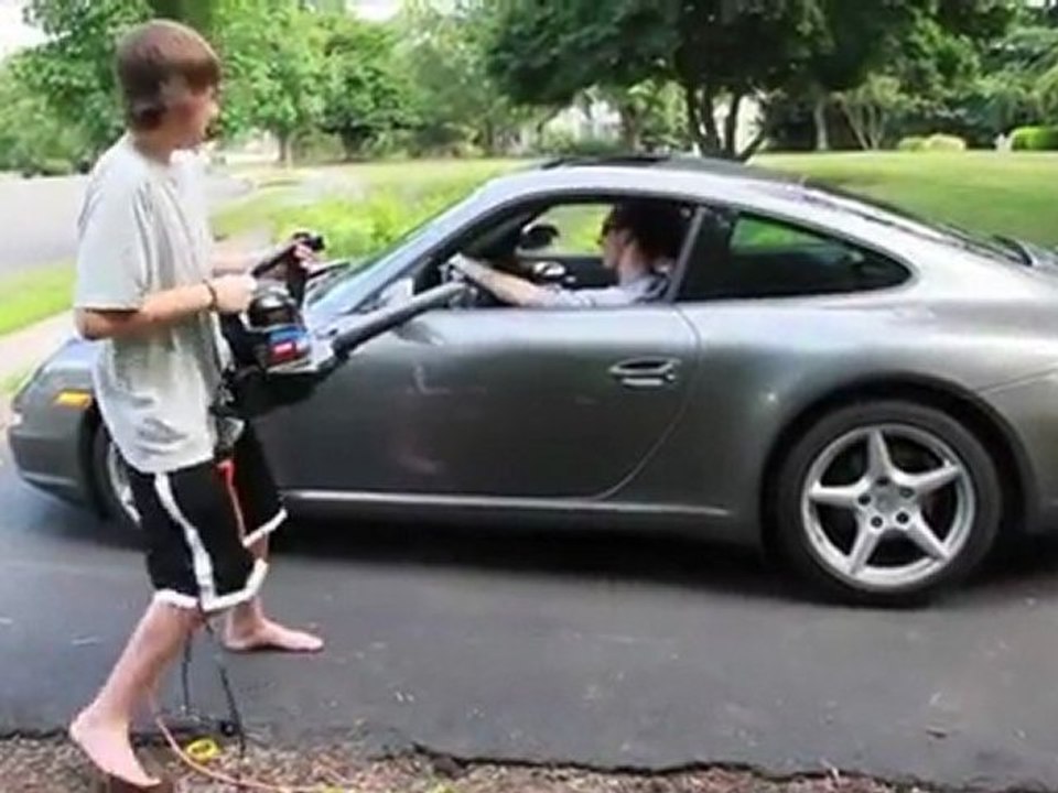 Guy Buys a Porsche 911 With His Tax Return Thanks to Taxes By Experts [www.keepvid.com]