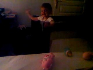 Lucien veut sortir de son lit...