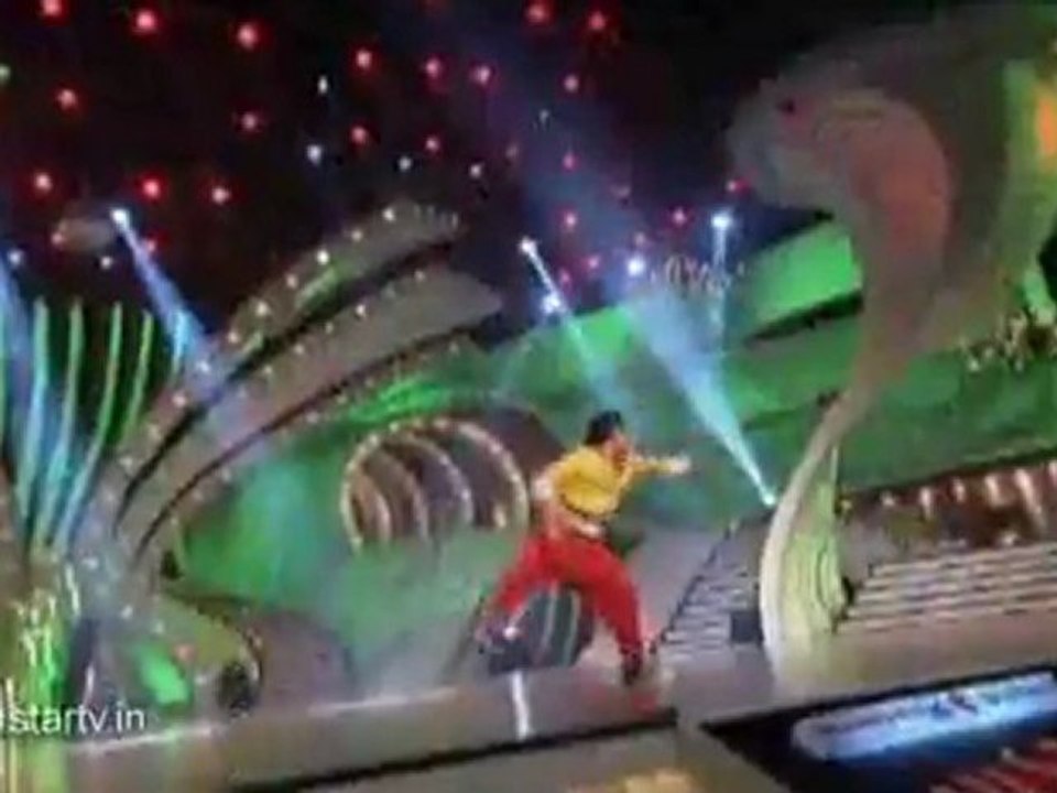 Surjeet's fun-filled dance performance