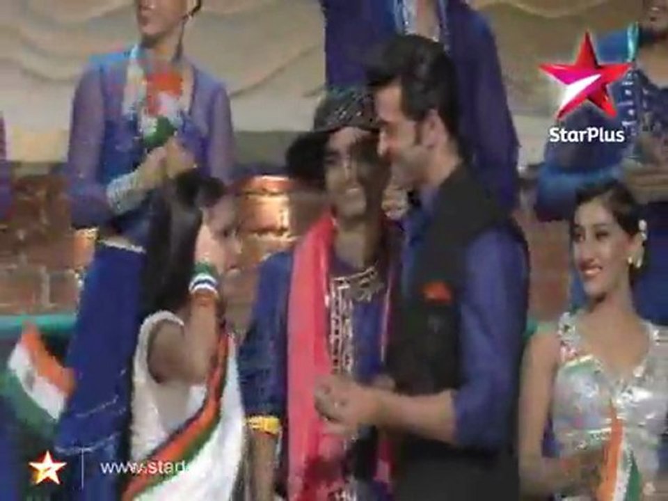 Hrithik brings flags