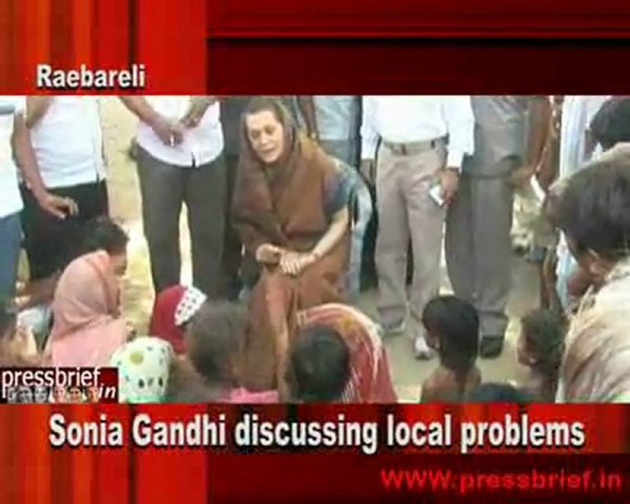 Sonia Gandhi discussing local problems (raebareli) 18 may 2010