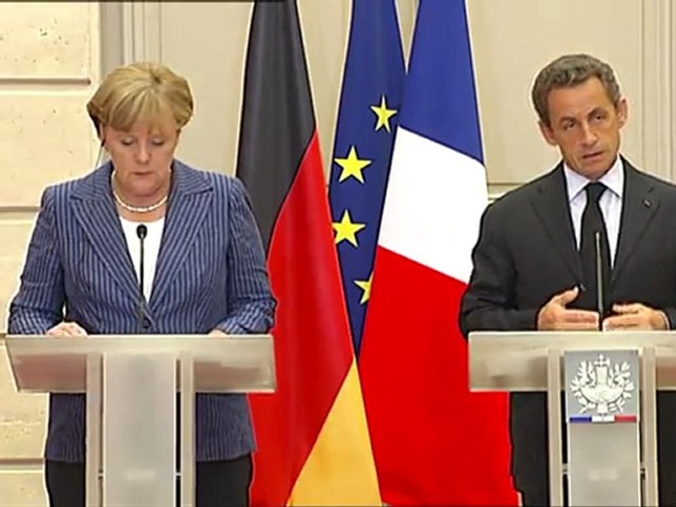 French Socialists unimpressed by French debt talks