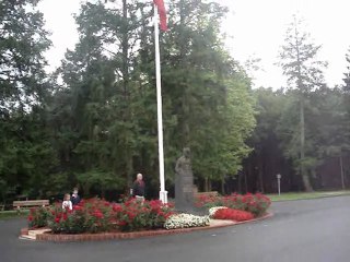Levée des couleurs. Neuvy sur Barangeon.