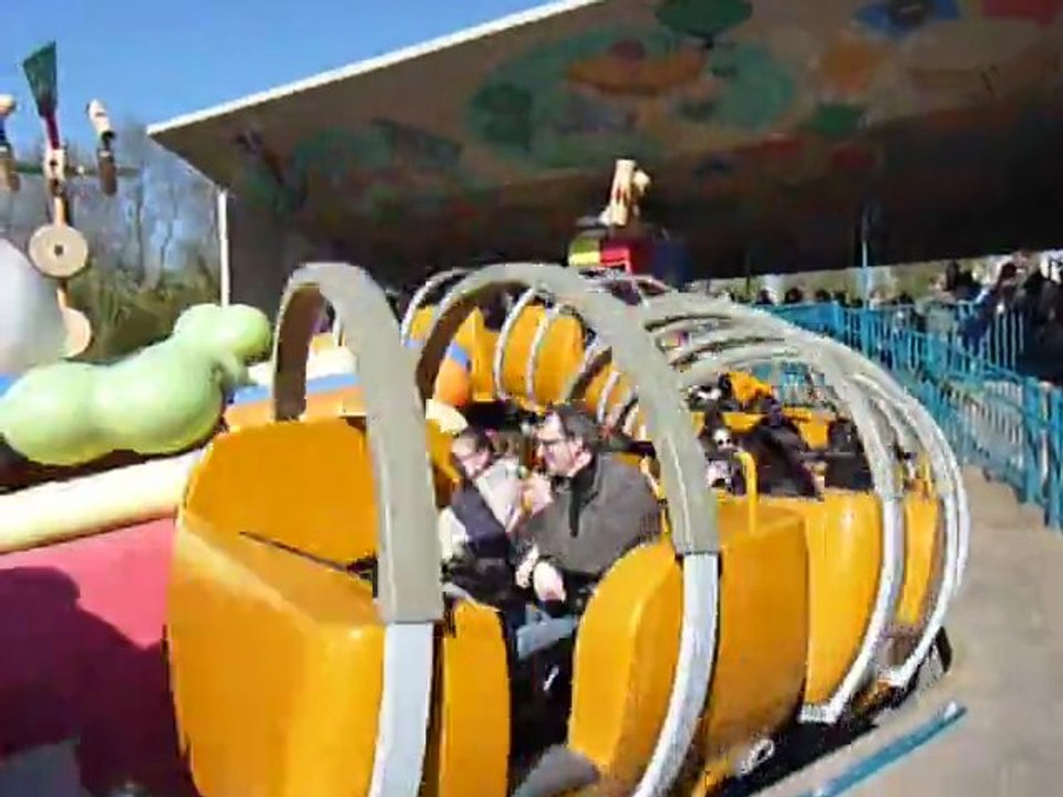 PARC WALT DISNEY STUDIOS : ATTRACTION ZIZZAG TOUR