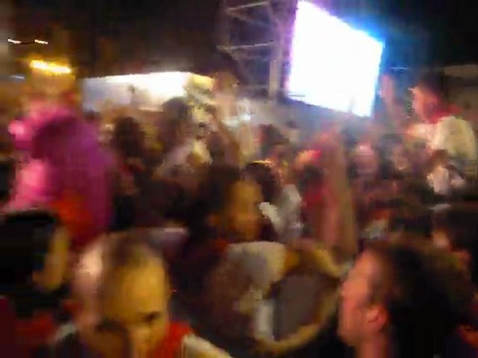 Féria de Dax 2011 - concert de Manau La Tribu de Danna trés bon