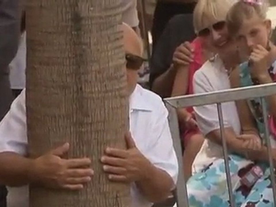 Danny DeVito gets his star.