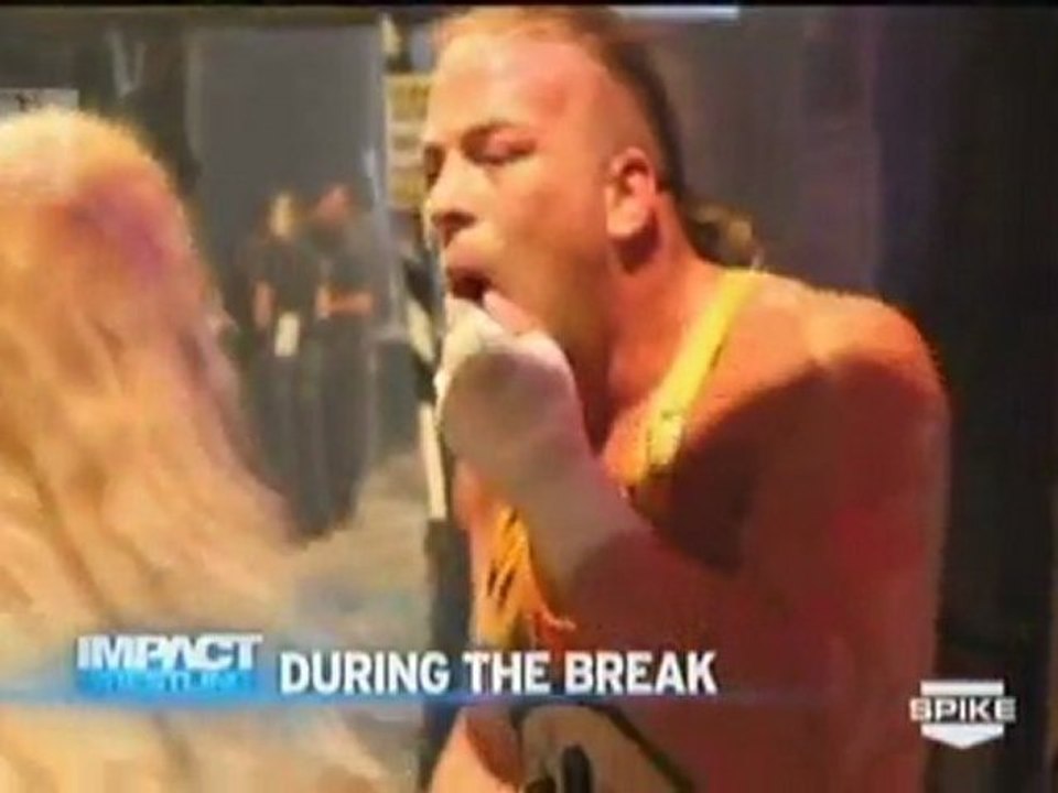 Desirulez.net- IW 8.18.2011 Part 6