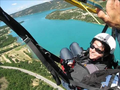 BIPLACE EN PARAPENTE à MOUSTIERS SAINTE MARIE AVEC ROC N' VOL