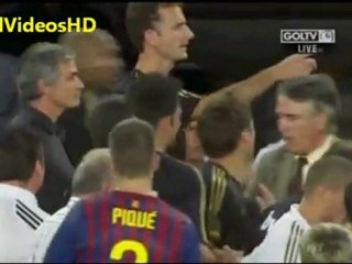Jose Mourinho Pinches FC Barcelona's Coach ''Villanova '' Super Copa 2011