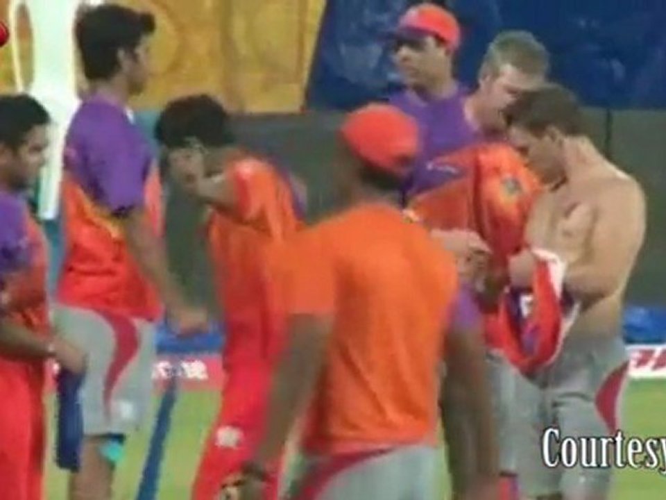 Zaheer Khan INJURED and OUT of the England Tour