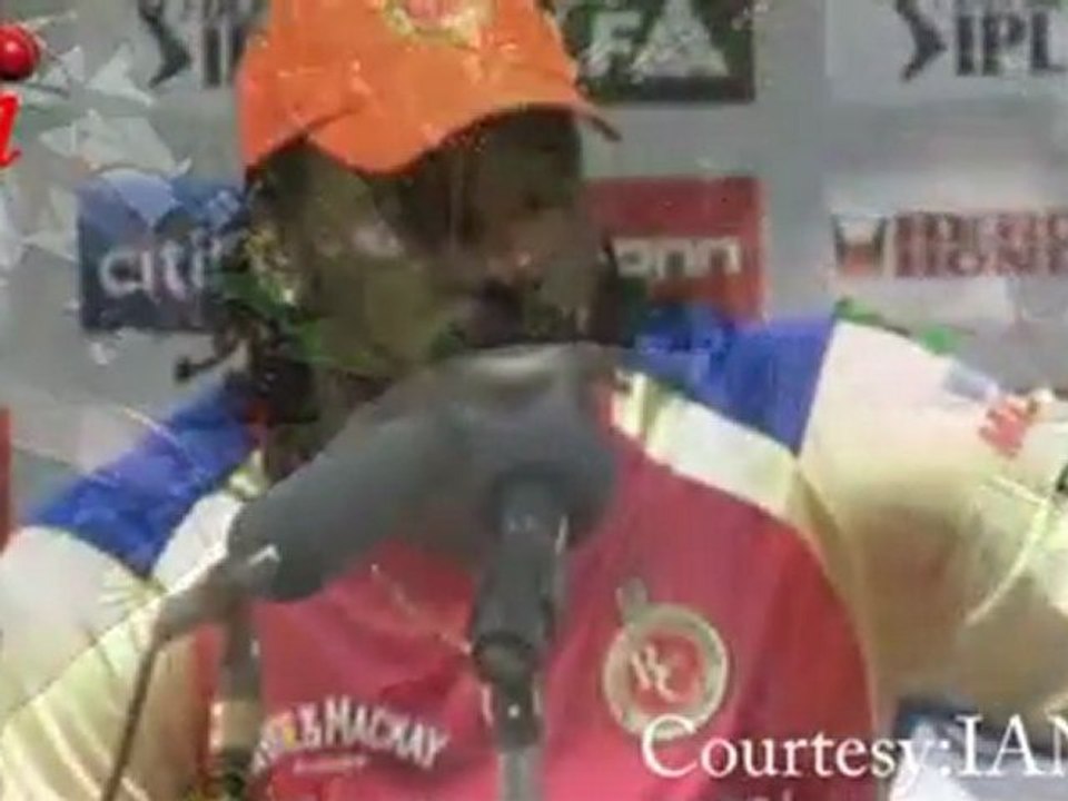 Shahrukh Khan wants to BEAT Chris Gayle up !