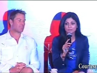 HOT Shilpa Shetty introduces the NEW jersey of Rajasthan Royals ! : IPL 4