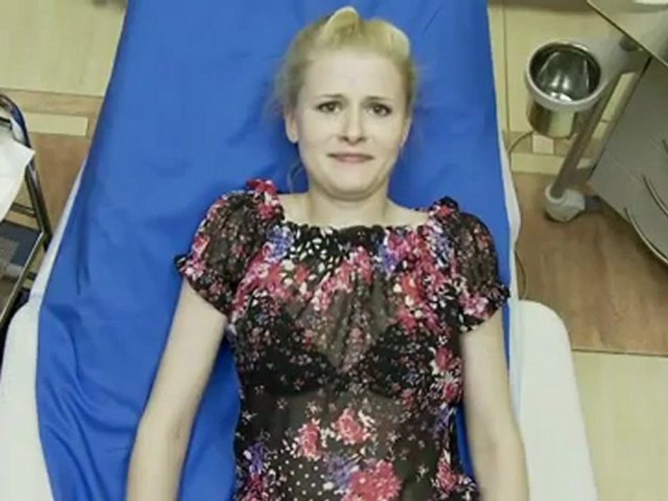 Funny waxing Girl
