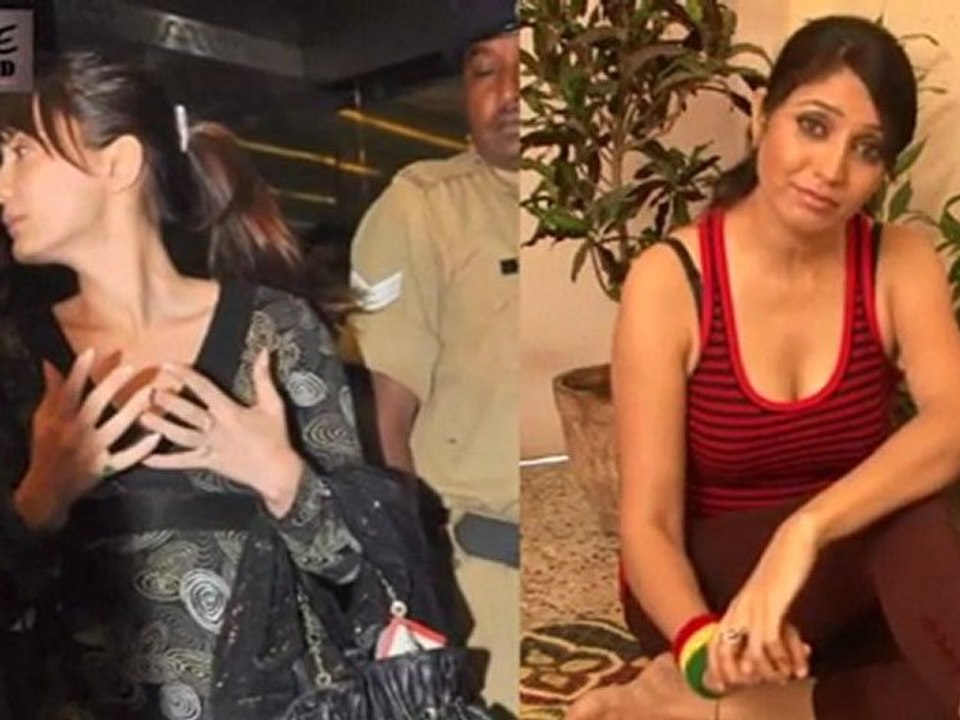 Minisha Lamba Caught by Customs