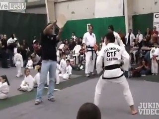 Doppel-flying-Karate-Kick FAIL!