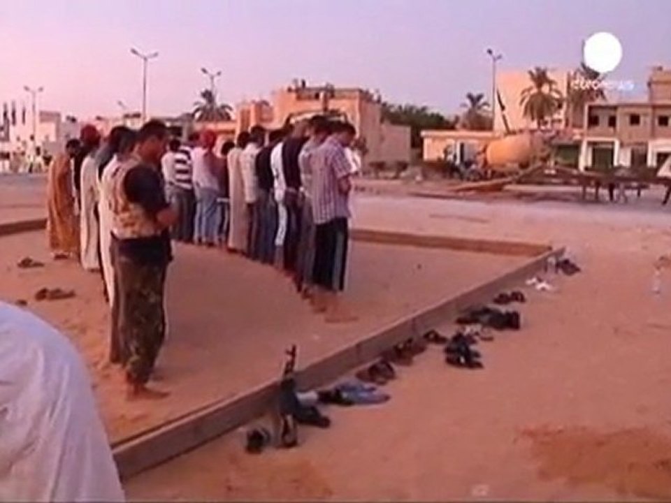 Libyan rebels say they control key town of Zawiyah