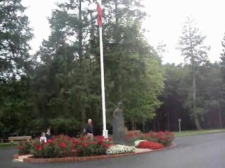 Levée des couleurs.