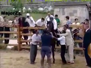 Sabri Sarıoğlu ve Lanet Şutları Trailer - YouTube