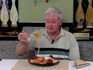 Inventor Bob Balow Demonstrates How To Use Spaghetti-Pasta-Noodle Fork