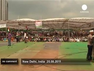 5ème jour de jeûne pour l'Indien Anna Hazare - no comment