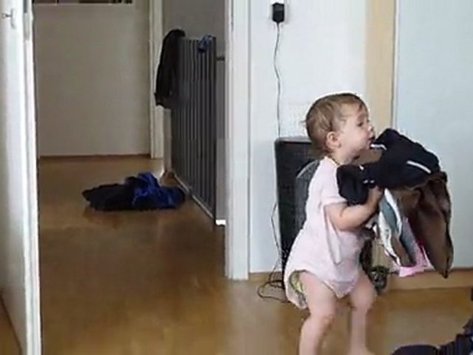 (not) helping Maman to pack
