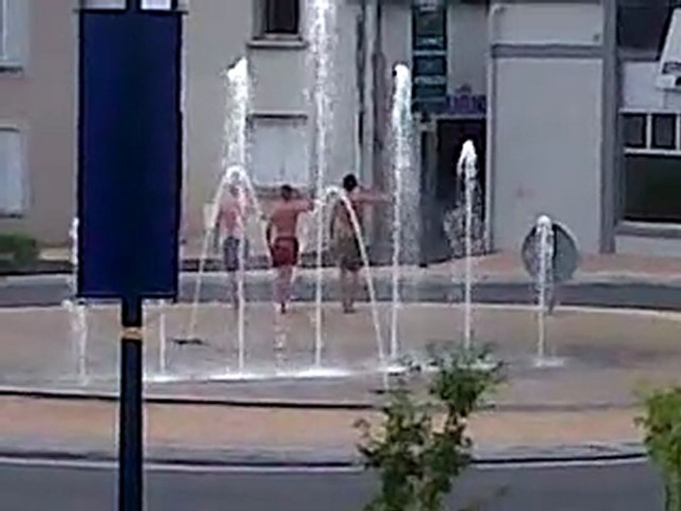 3 mec bourrés au rond point de Fleurance 32500