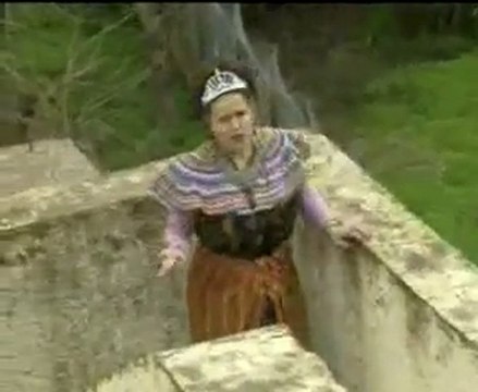 chanteuse kabyle Yasmina (Dacchu yid issahen) ياسمينة