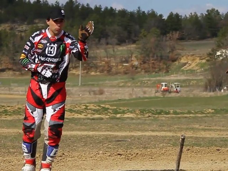 MOTO ENDURO - Conseils de pilotage ... les virages ... ! avec le champion du Monde 2010 - 2011