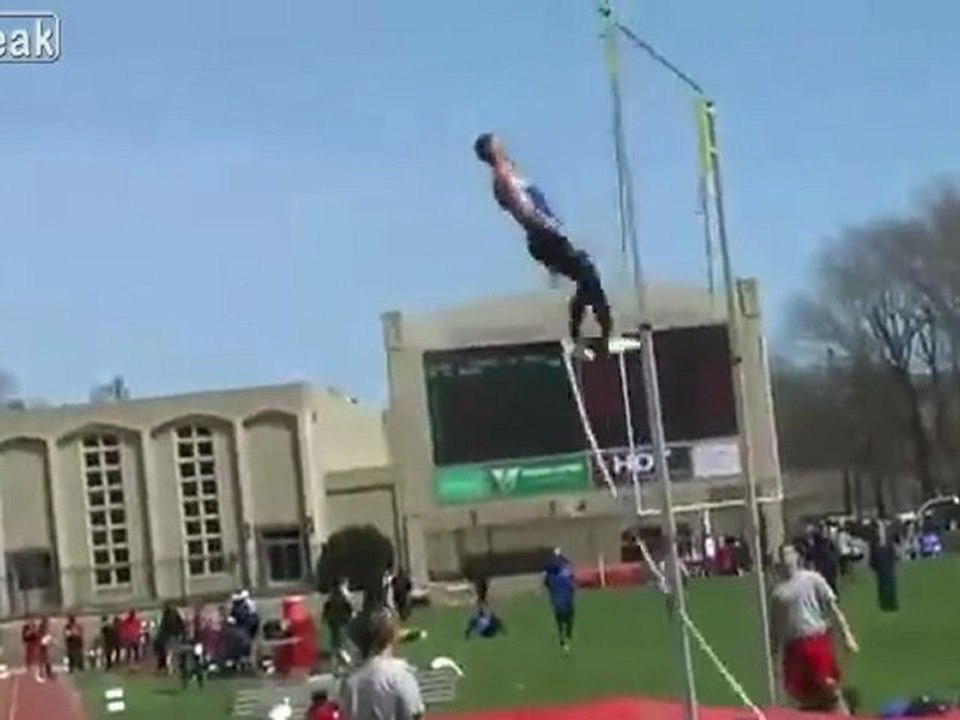 Stabhochsprung - in die Eier! Fail