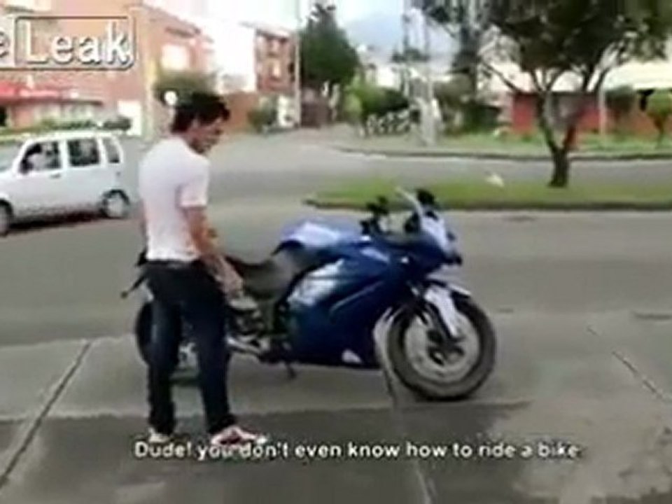 Car Crashes In Parked Motorrad