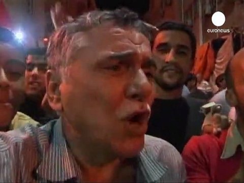 Júbilo de los rebeldes libios, que ven acercarse la...