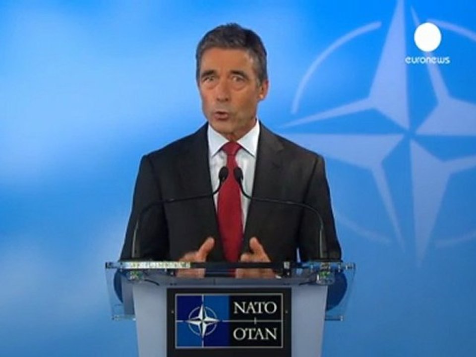 Gaddafi regime is 'clearly crumbling': NATO chief