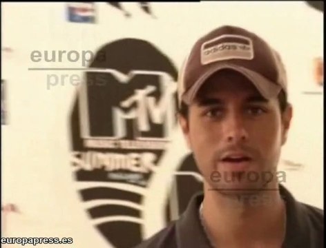 Enrique Iglesias desmiente no conocer el 15M