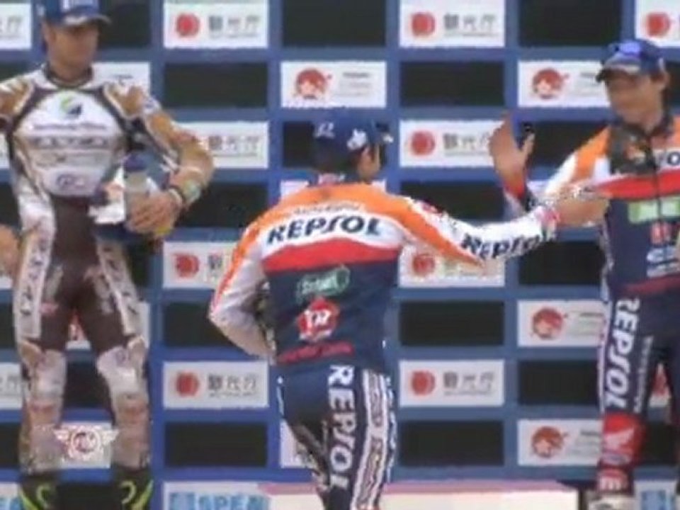 Bou and Raga continue title duel in Japan