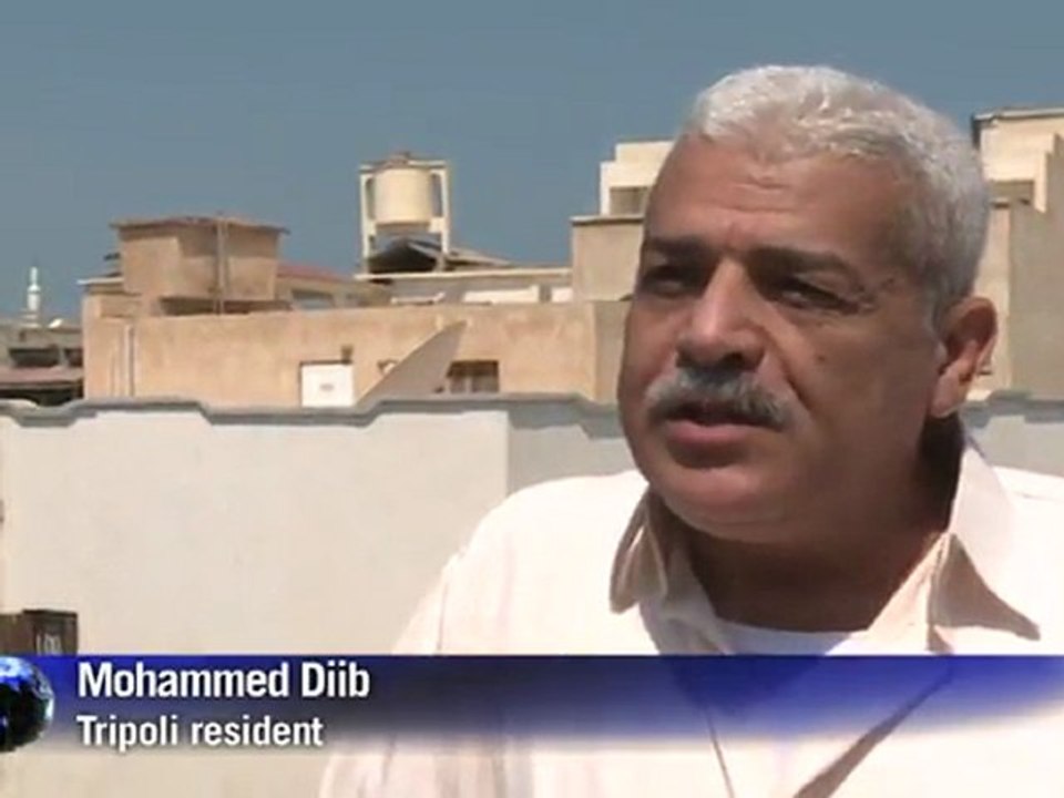 Libyan rebels stream into Tripoli