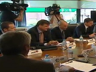 Gil:"Tenemos que pensar en jugadores que no tienen garantizado su salario"