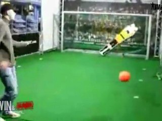 Bu kaleci insan değil! Robot