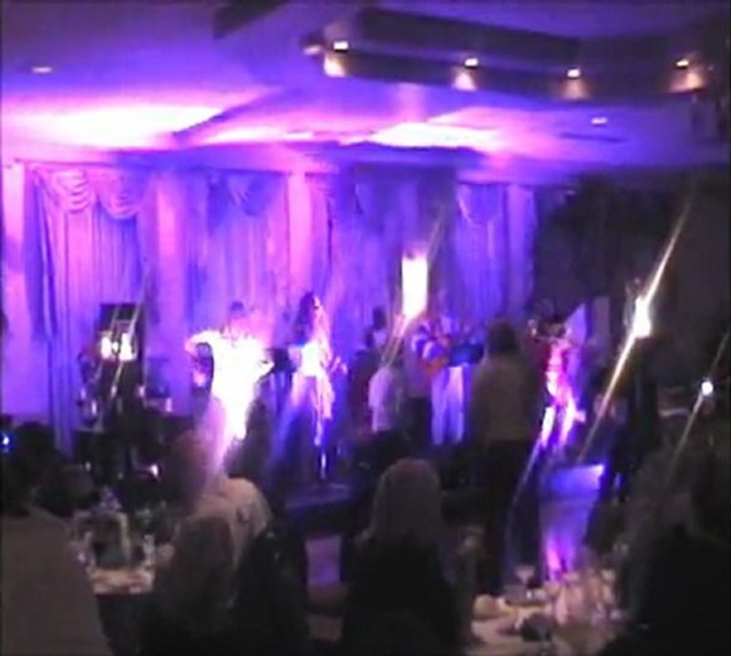 Musique cubaine et latino-américaine - Caliente Son lors d'un événement corporatif