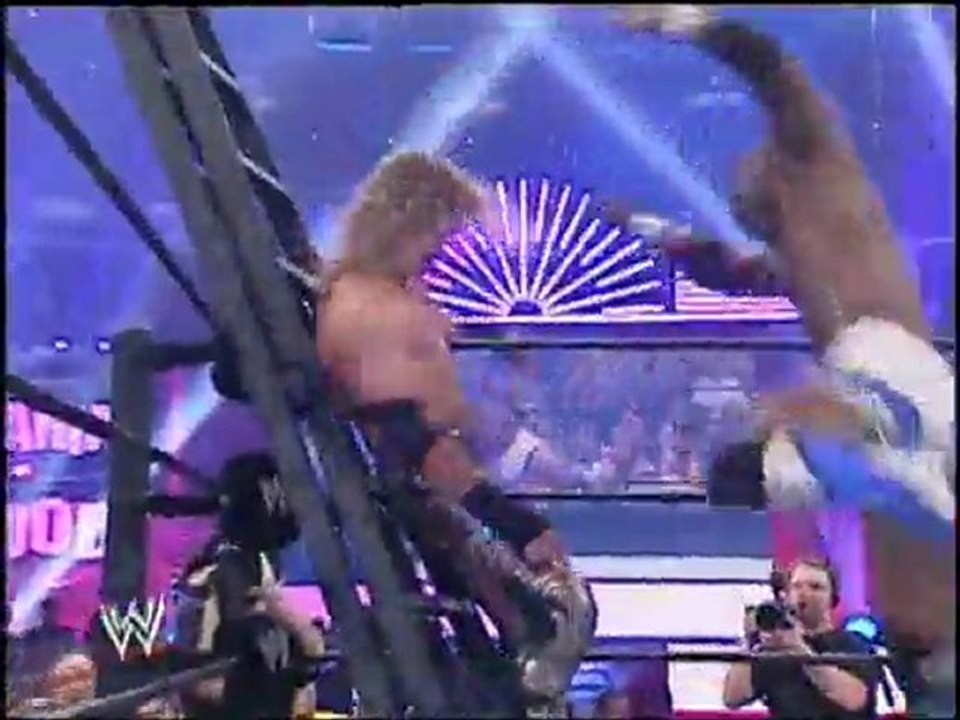 Money In The Bank Ladder Match - WWE Wrestlemania 21