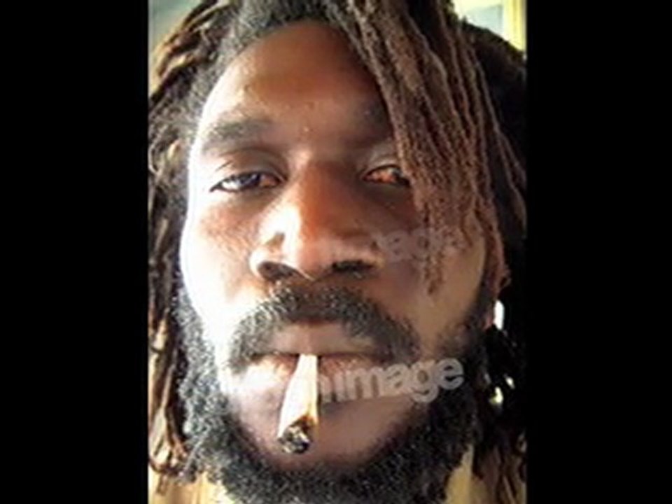 100 Lb of Collie-Cornell Campbell, 100 Weight of Collie Weed-Carlton Livingston