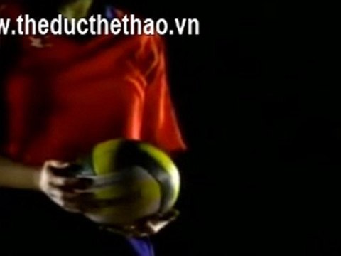 Bóng chuyền - Kỹ thuật phát bóng cao tay nghiêng người