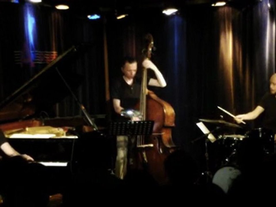andreas schmidt (p) + sebastian merk (drums) + johannes fink (bass) @ a-trane AUGUST 2011