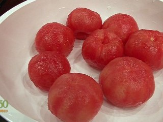 下载视频: Monder une tomate - 750 Grammes