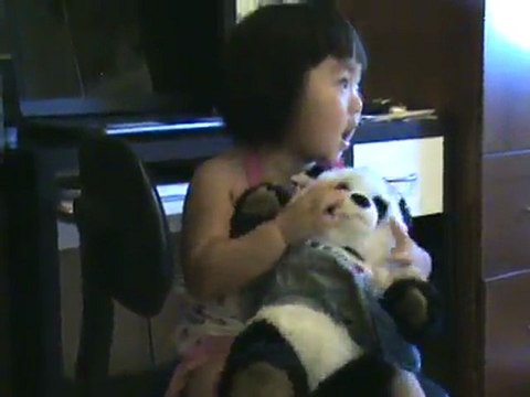 -Cute Asian Baby 2 yrs singing Twinkle Twinkle Little Star - Be Mai Nhu-